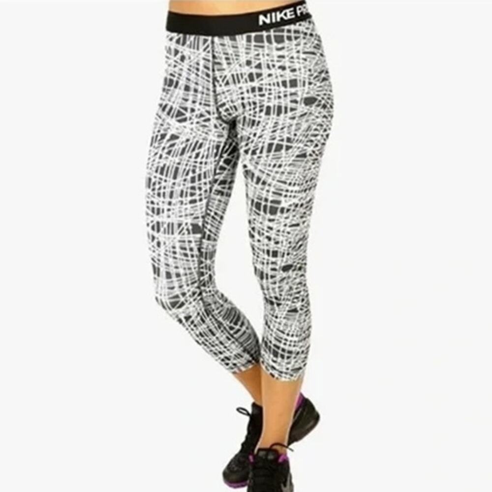 Nike Pro Cool Tracer Capri Leggings Size M Black & White Dri-FIT Activewear Logo